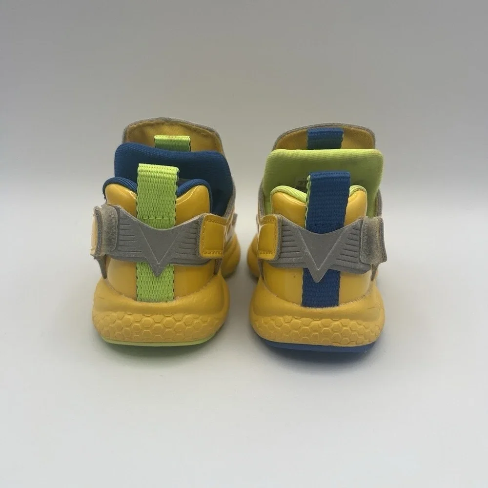 Reebok‎ Instapump Fury x Minions Yellow Slip On Shoes - Baby Toddler Size 2 NEW